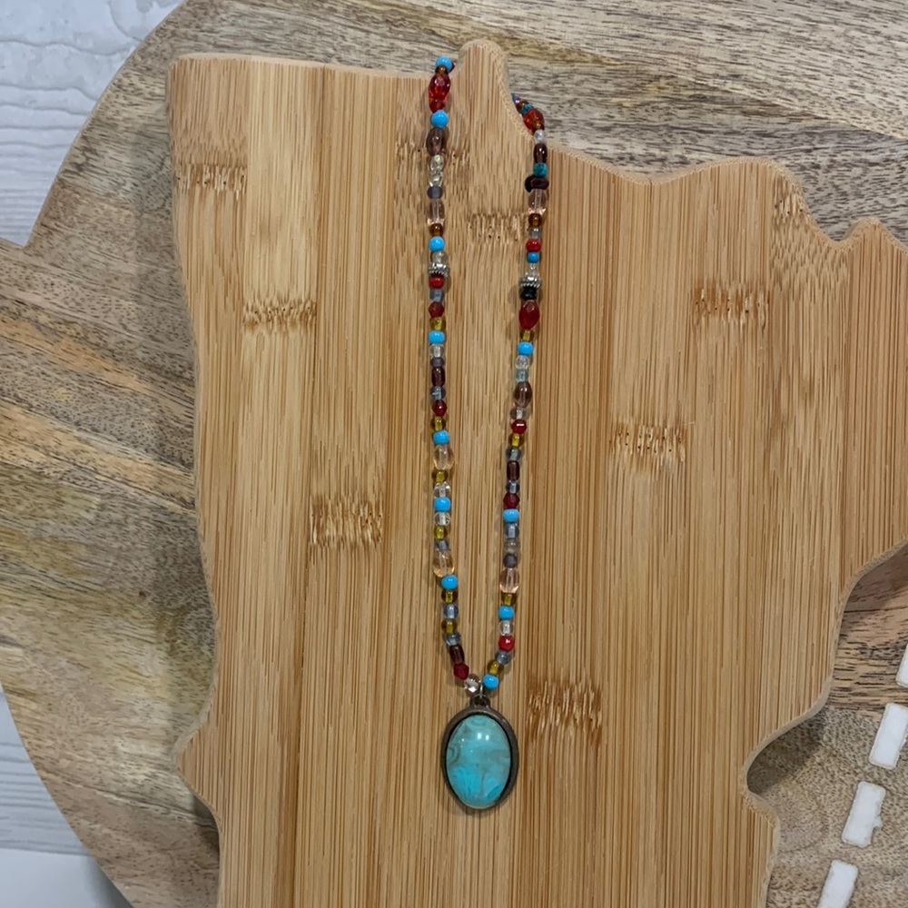 Necklace (no brand)